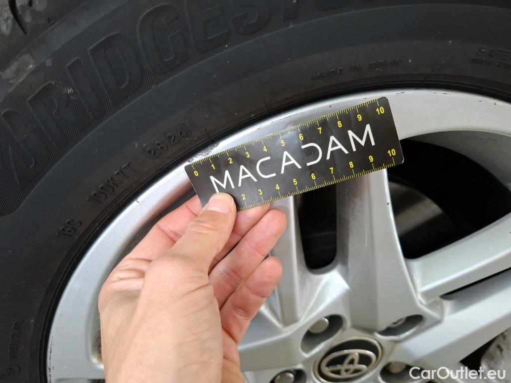  Toyota  C-HR TOYOTA  / 2016 / 5P / SUV 2.0 HYBRIDE 184 DYNAMIC BUSINESS #64