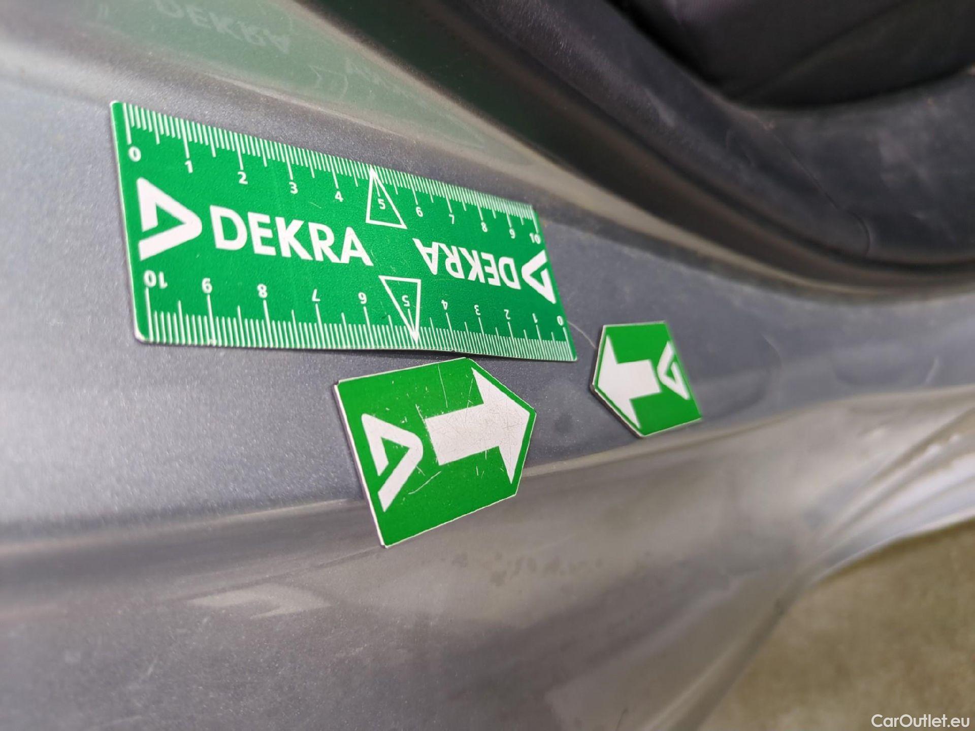  Toyota  Corolla TOYOTA  Touring Sports / 2018 / 5P / Break Hybride 122h Dynamic Business Beyond Zer #35