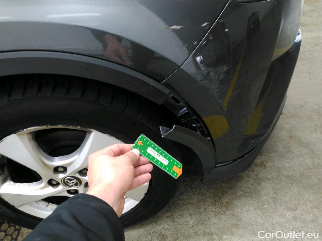  Toyota  C-HR TOYOTA  / 2016 / 5P / SUV 1.8 HYBRIDE 122 DYNAMIC BUSINESS #32