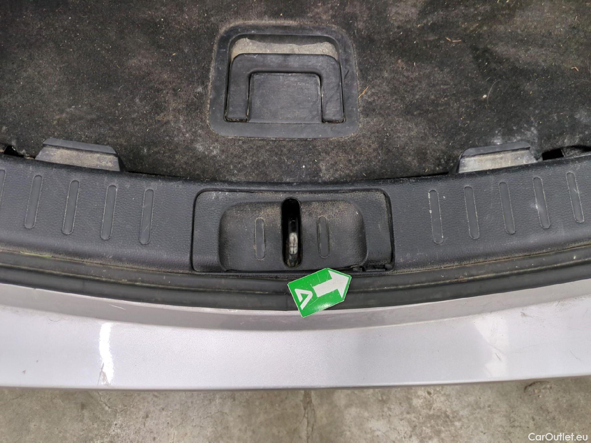  Toyota  Corolla TOYOTA  Touring Sports / 2018 / 5P / Break Hybride 122h Dynamic Business Beyond Zer #14