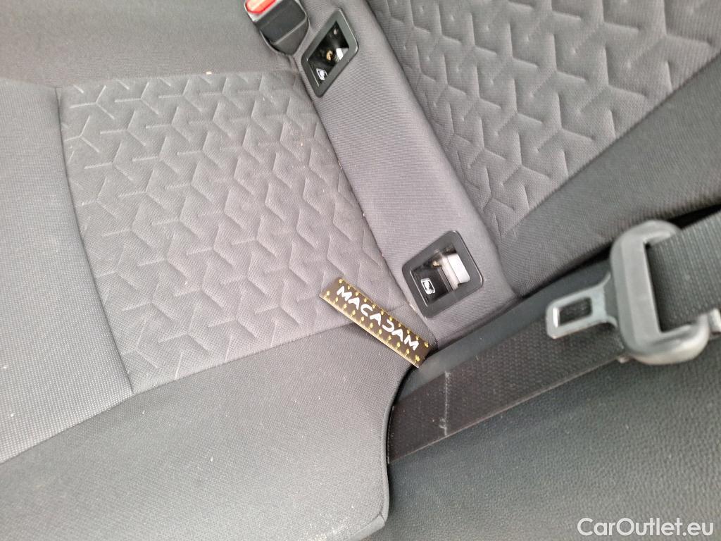  Land Rover  Discovery TOYOTA Corolla  2018  5P  Berline Hybride 122h Dynamic Business Supp Lomb #13