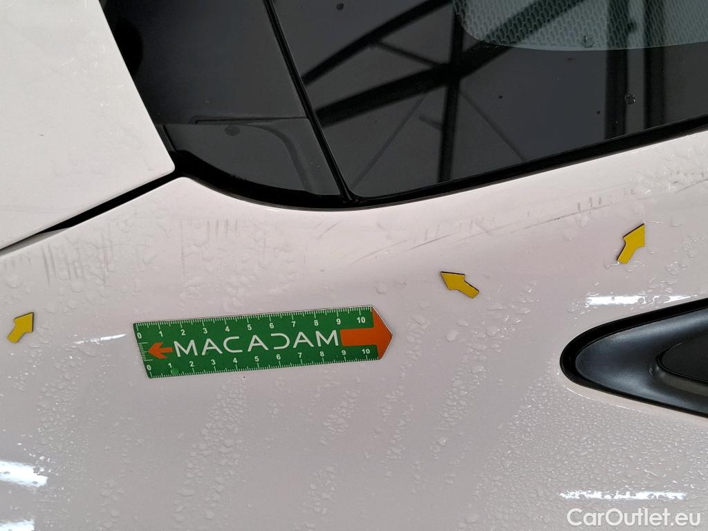  Toyota  Corolla TOYOTA  / 2018 / 5P / Berline Hybride 122h Dynamic Business Supp Lomb #12