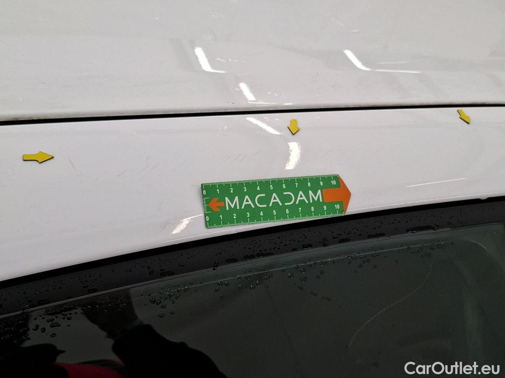  Toyota  Corolla TOYOTA  / 2018 / 5P / Berline Hybride 122h Dynamic Business Supp Lomb #38