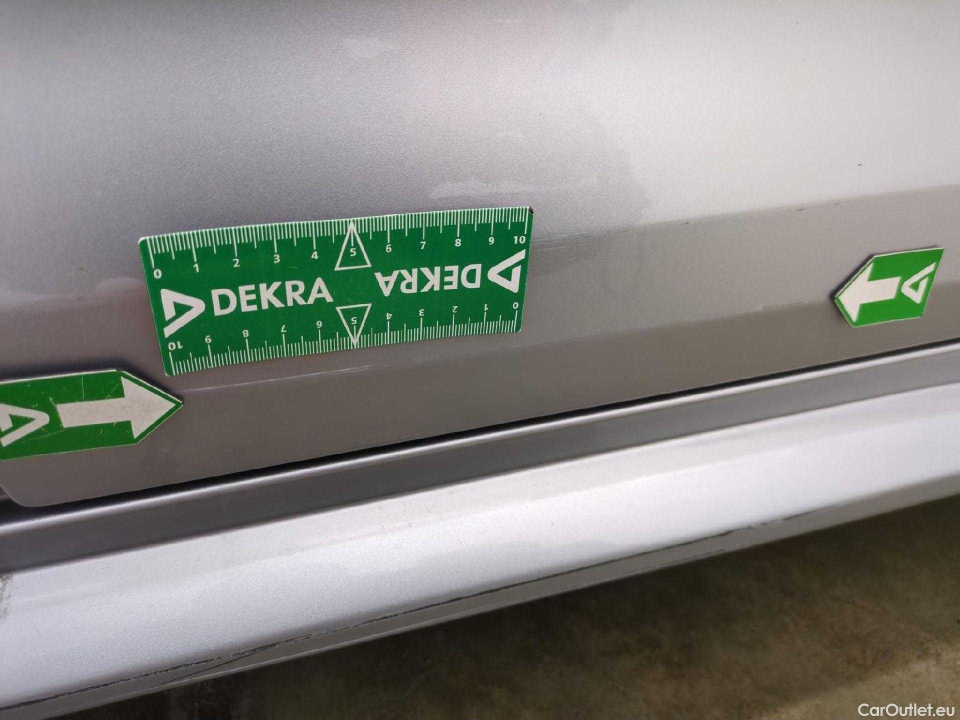  Toyota  Corolla TOYOTA  Touring Sports / 2018 / 5P / Break Hybride 122h Dynamic Business Beyond Zer #51