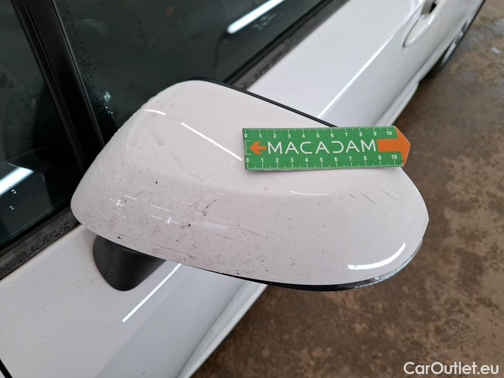  Toyota  Corolla TOYOTA  / 2018 / 5P / Berline Hybride 122h Dynamic Business Supp Lomb #20