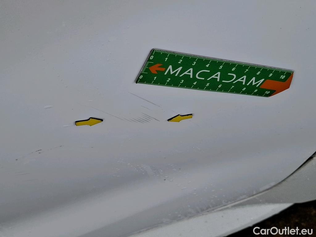  Toyota  Corolla TOYOTA  / 2018 / 5P / Berline Hybride 122h Dynamic Business Supp Lomb #28