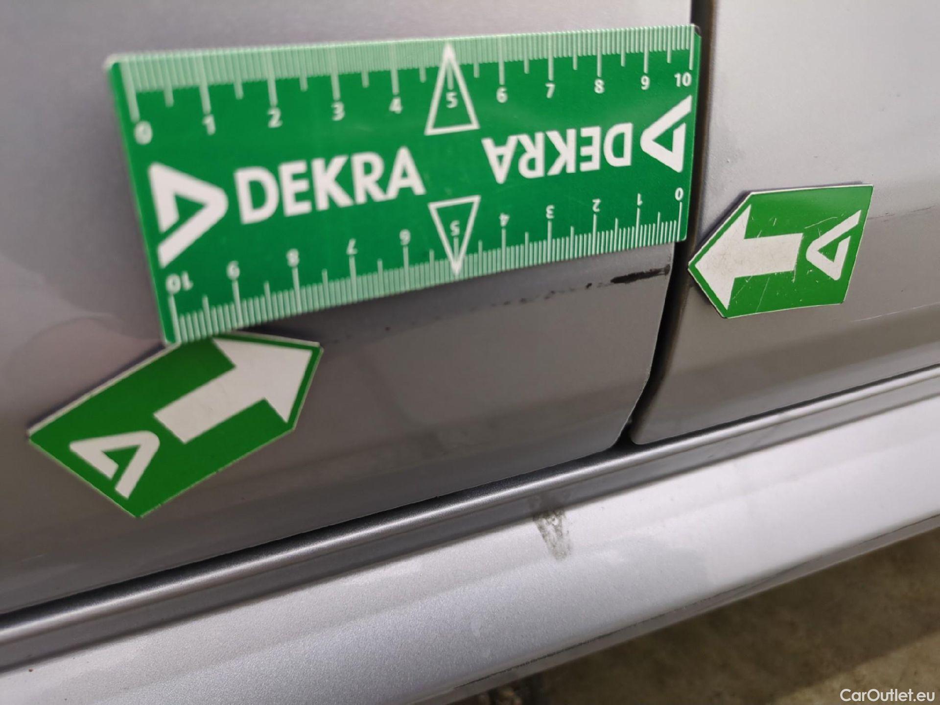  Toyota  Corolla TOYOTA  Touring Sports / 2018 / 5P / Break Hybride 122h Dynamic Business Beyond Zer #49