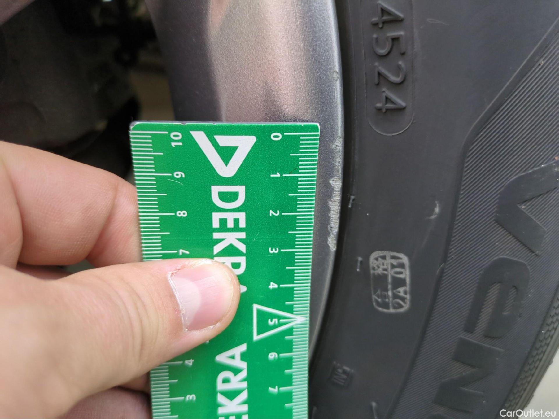  Hyundai  Konna HYUNDAI Kona / 2020 / 5P / SUV 1.0 T-GDI 120 HYBRID 48V BUSINESS #10