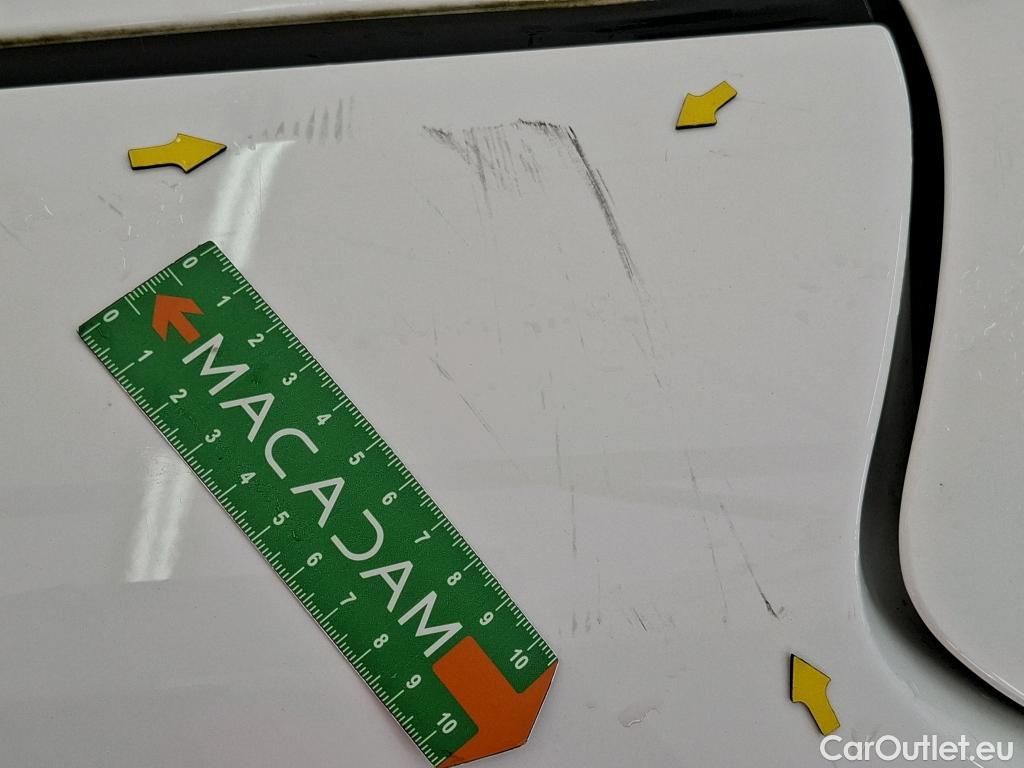  Toyota  Corolla TOYOTA  / 2018 / 5P / Berline Hybride 122h Dynamic Business Supp Lomb #19