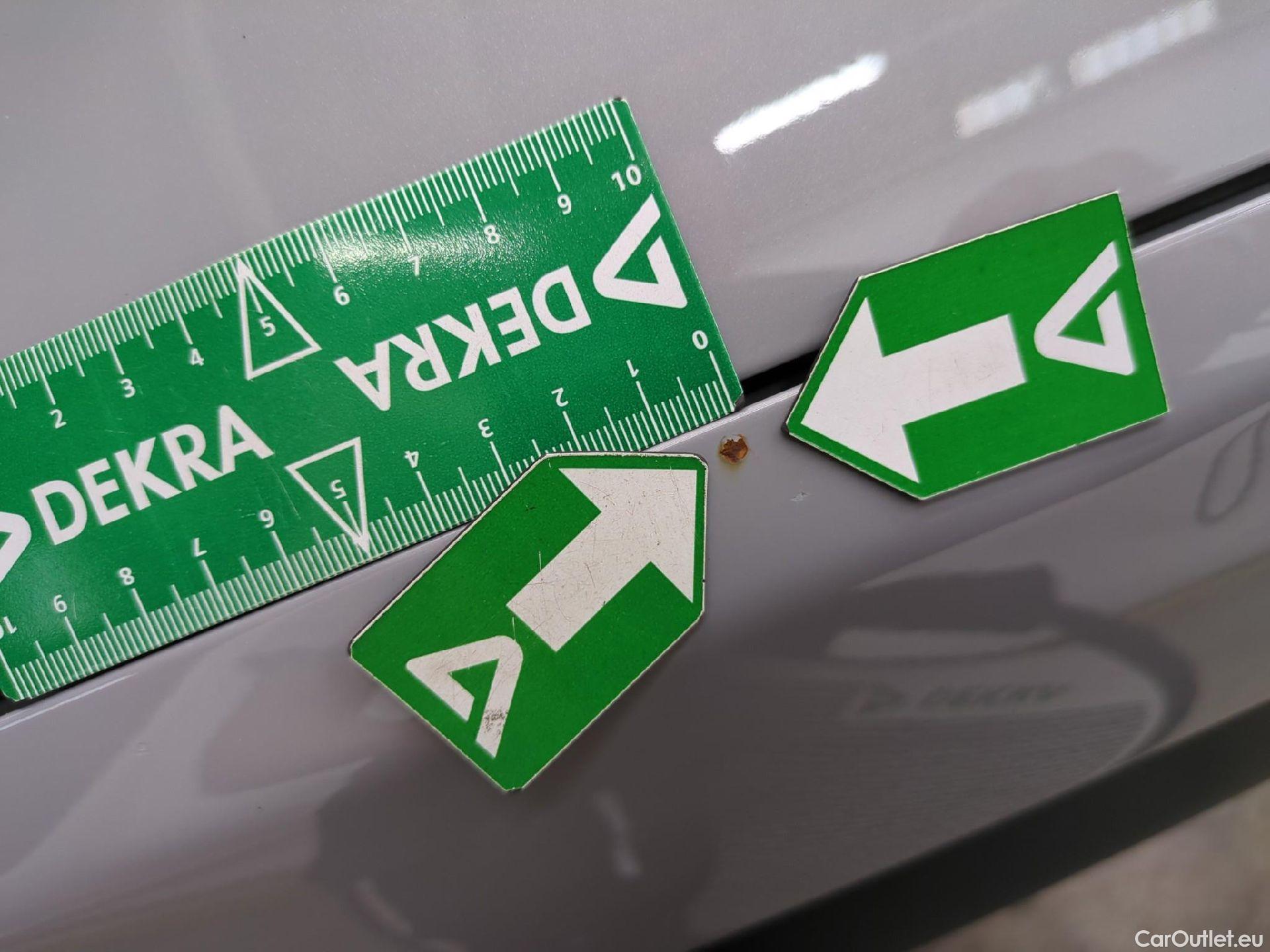  Hyundai  Konna HYUNDAI Kona / 2020 / 5P / SUV 1.0 T-GDI 120 HYBRID 48V BUSINESS #39