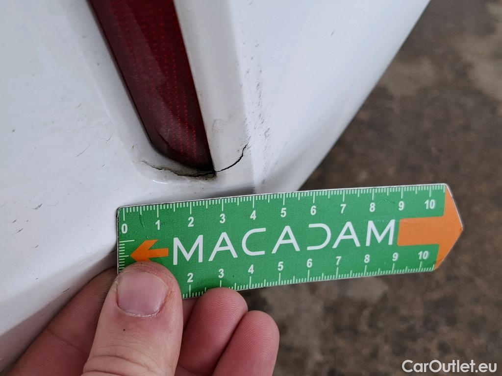  Toyota  Corolla TOYOTA  / 2018 / 5P / Berline Hybride 122h Dynamic Business Supp Lomb #2