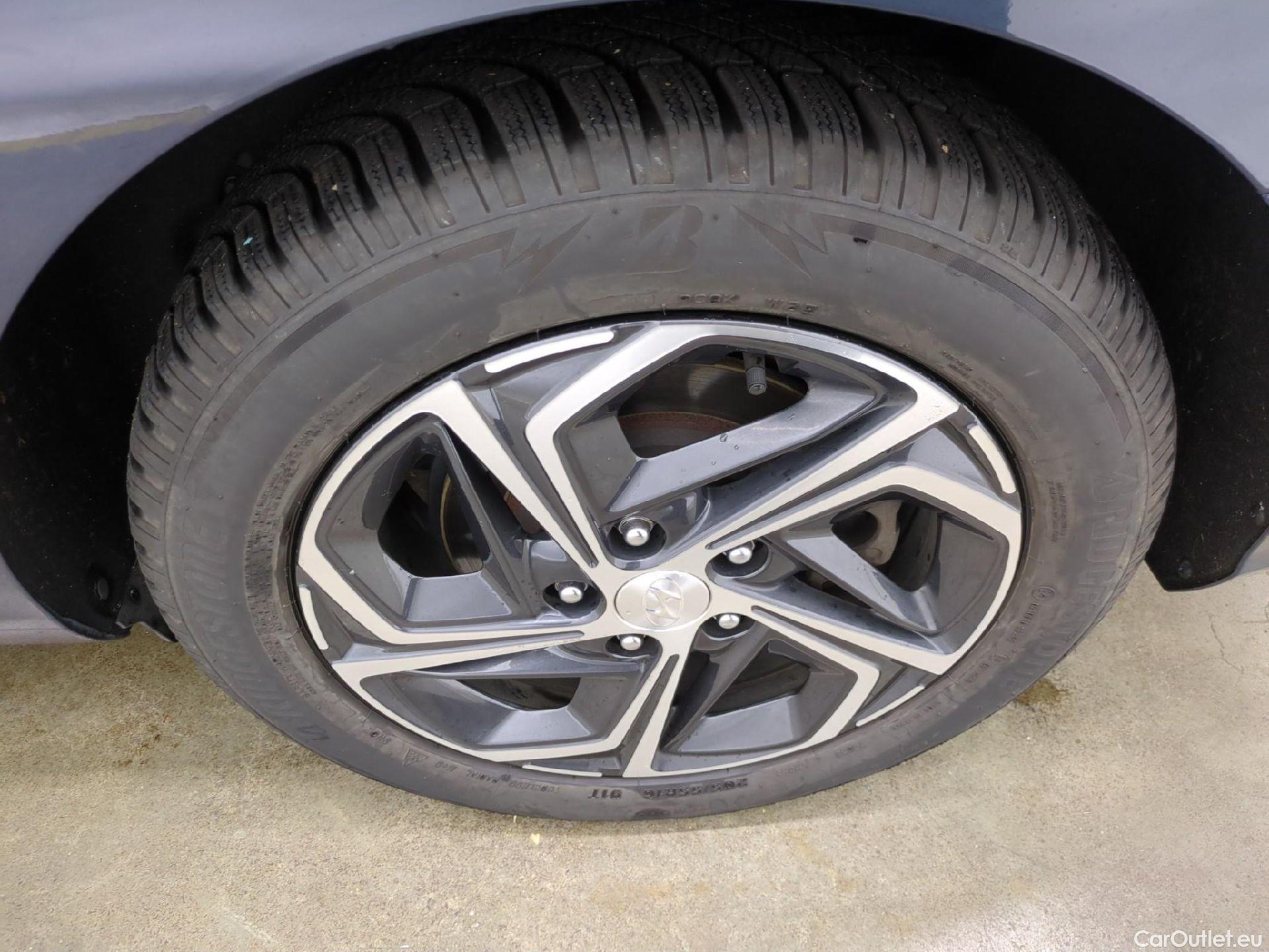  Hyundai  i30  cw Business 1.6 CRDi 115CV BVA7 E6d #14