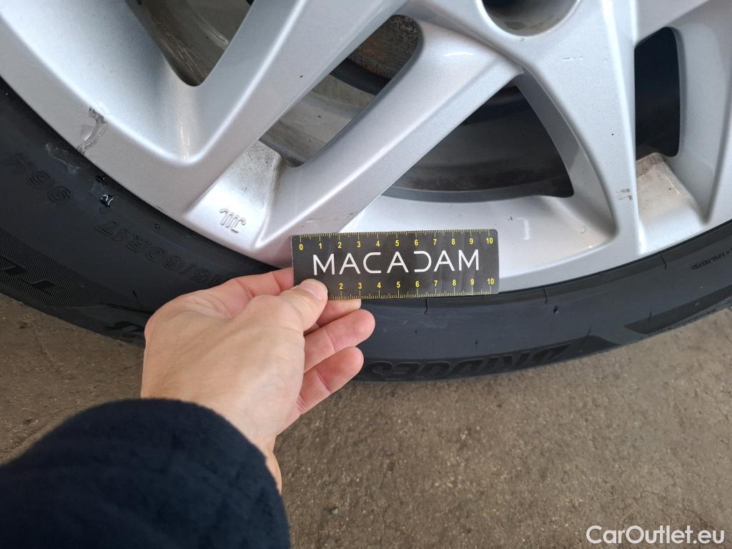  Toyota  C-HR TOYOTA  / 2016 / 5P / SUV 2.0 HYBRIDE 184 DYNAMIC BUSINESS #42