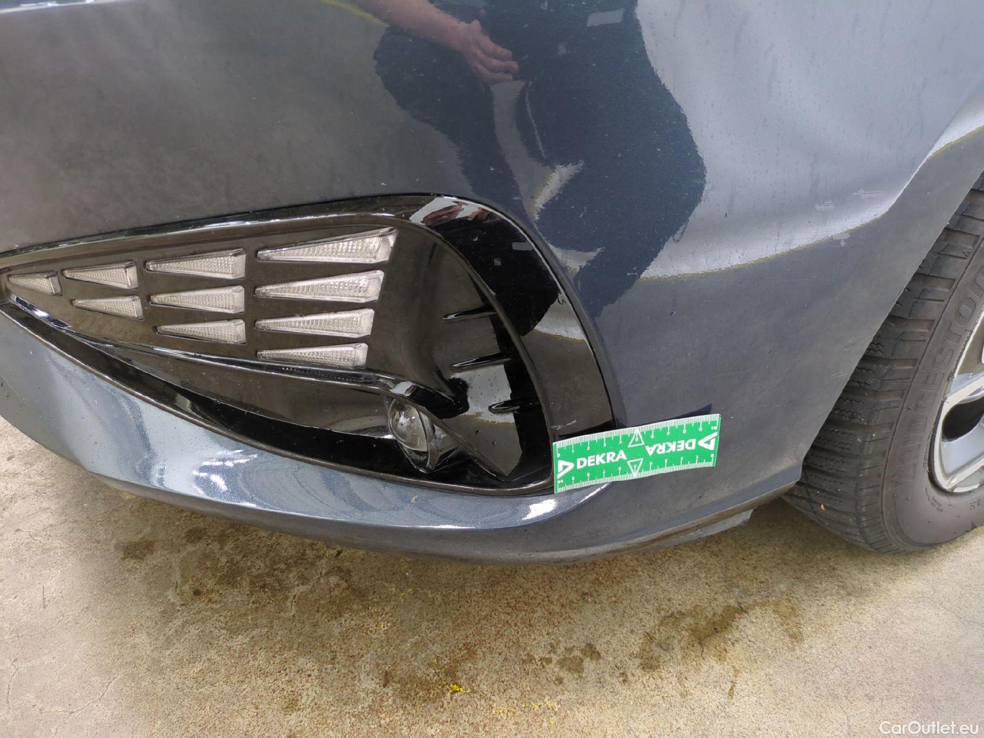  Hyundai  i30  cw Business 1.6 CRDi 115CV BVA7 E6d #45