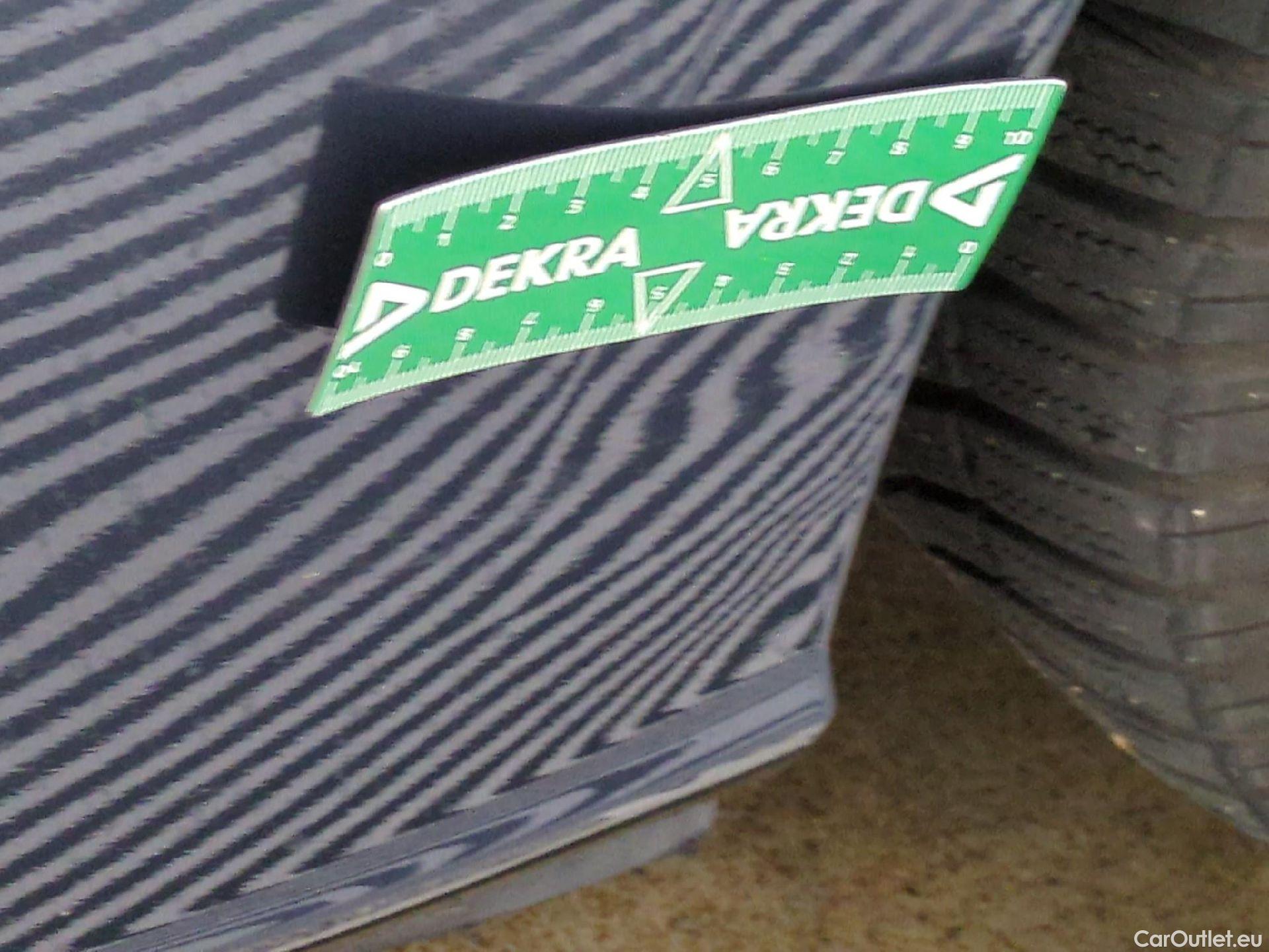  Hyundai  i30  cw Business 1.6 CRDi 115CV BVA7 E6d #28