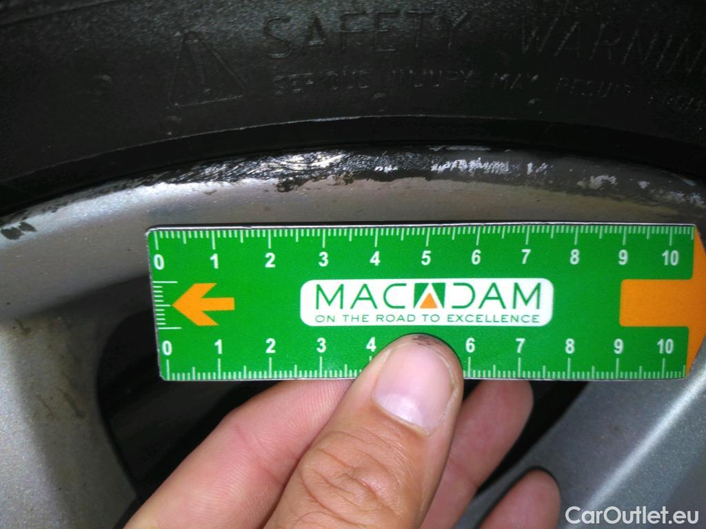  Toyota  C-HR TOYOTA  / 2016 / 5P / SUV 1.8 HYBRIDE 122 DYNAMIC BUSINESS #19