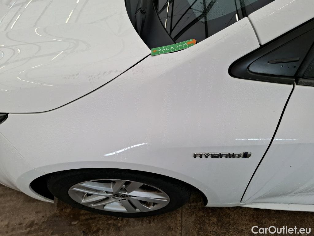  Toyota  Corolla TOYOTA  / 2018 / 5P / Berline Hybride 122h Dynamic Business Supp Lomb #11
