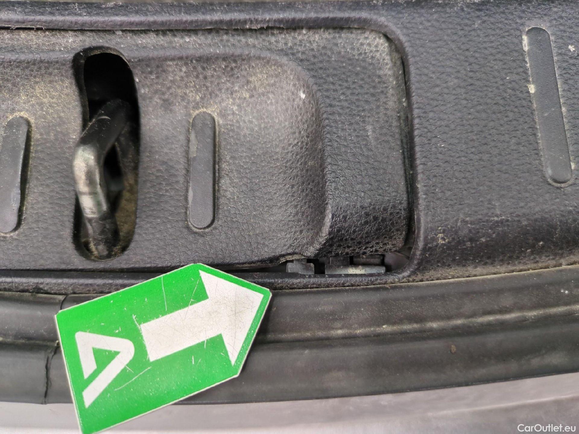  Toyota  Corolla TOYOTA  Touring Sports / 2018 / 5P / Break Hybride 122h Dynamic Business Beyond Zer #15