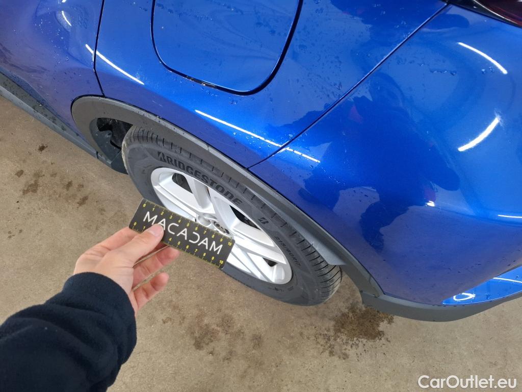  Toyota  C-HR TOYOTA  / 2016 / 5P / SUV 2.0 HYBRIDE 184 DYNAMIC BUSINESS #49