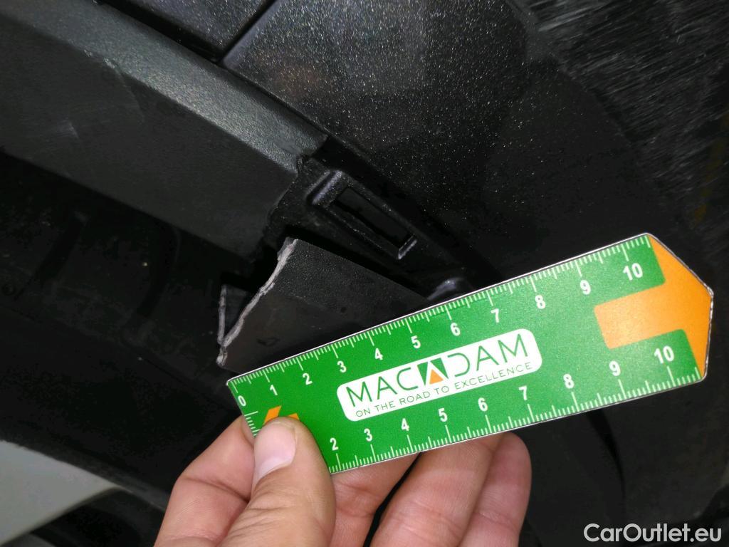  Toyota  C-HR TOYOTA  / 2016 / 5P / SUV 1.8 HYBRIDE 122 DYNAMIC BUSINESS #33