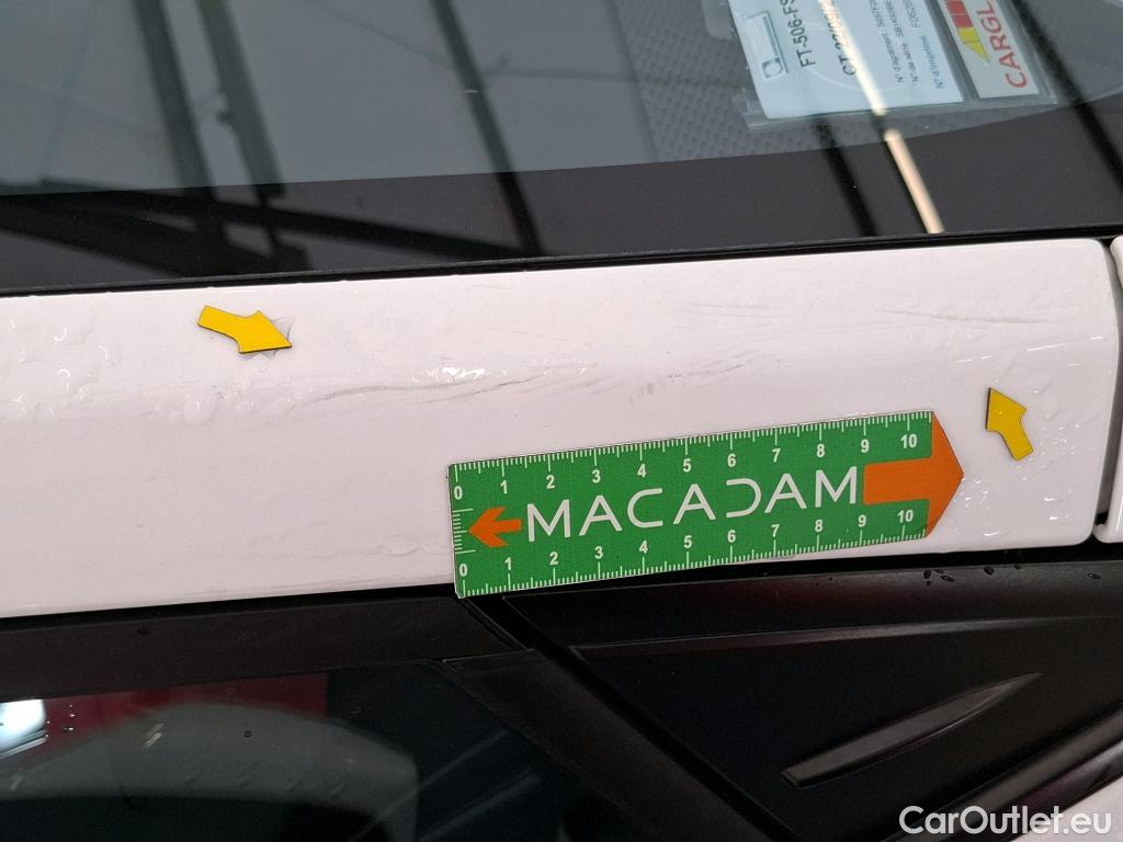  Toyota  Corolla TOYOTA  / 2018 / 5P / Berline Hybride 122h Dynamic Business Supp Lomb #41