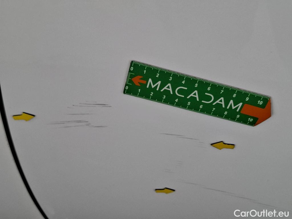  Toyota  Corolla TOYOTA  / 2018 / 5P / Berline Hybride 122h Dynamic Business Supp Lomb #26