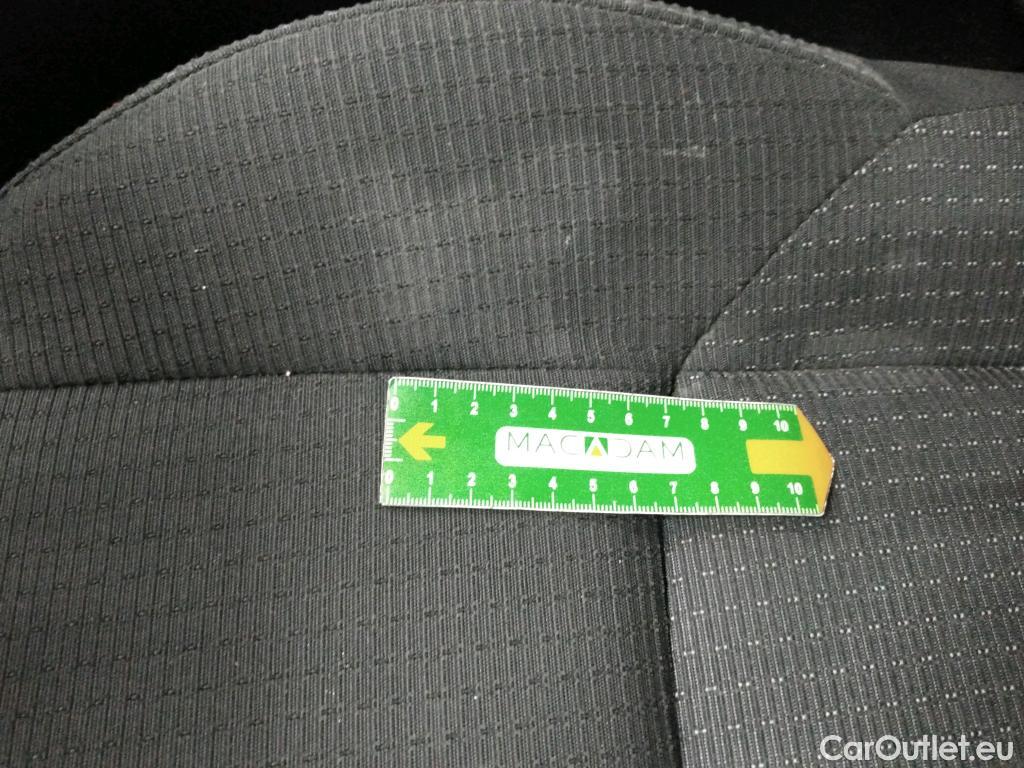  Toyota  C-HR TOYOTA  / 2016 / 5P / SUV 1.8 HYBRIDE 122 DYNAMIC BUSINESS #40