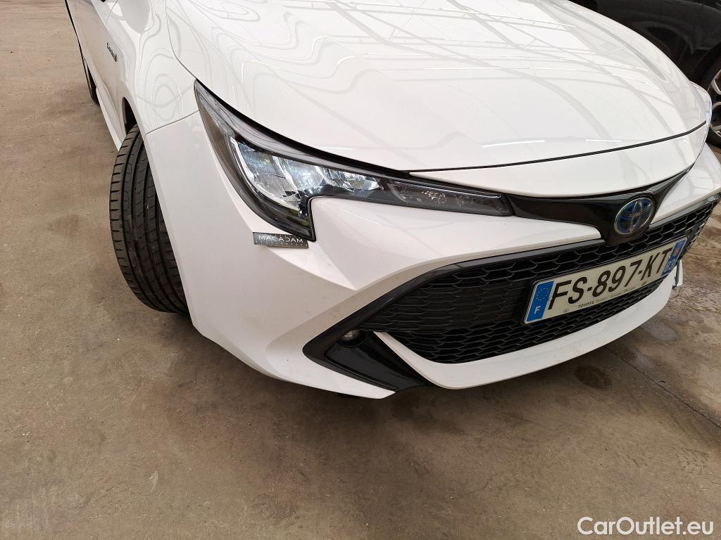  Land Rover  Discovery TOYOTA Corolla  2018  5P  Berline Hybride 122h Dynamic Business Supp Lomb #1