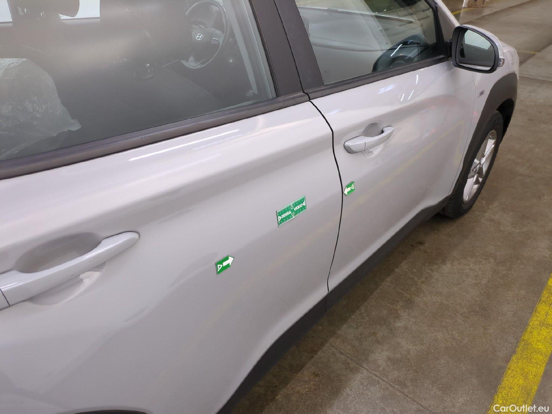  Hyundai  Konna HYUNDAI Kona / 2020 / 5P / SUV 1.0 T-GDI 120 HYBRID 48V BUSINESS #16