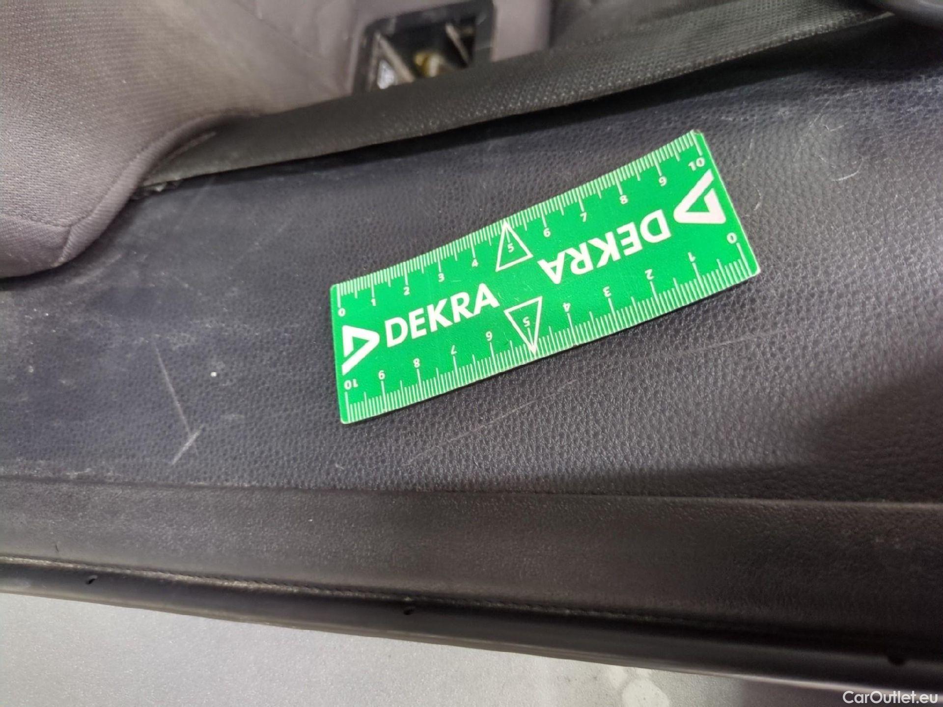  Toyota  Corolla TOYOTA  Touring Sports / 2018 / 5P / Break Hybride 122h Dynamic Business Beyond Zer #16