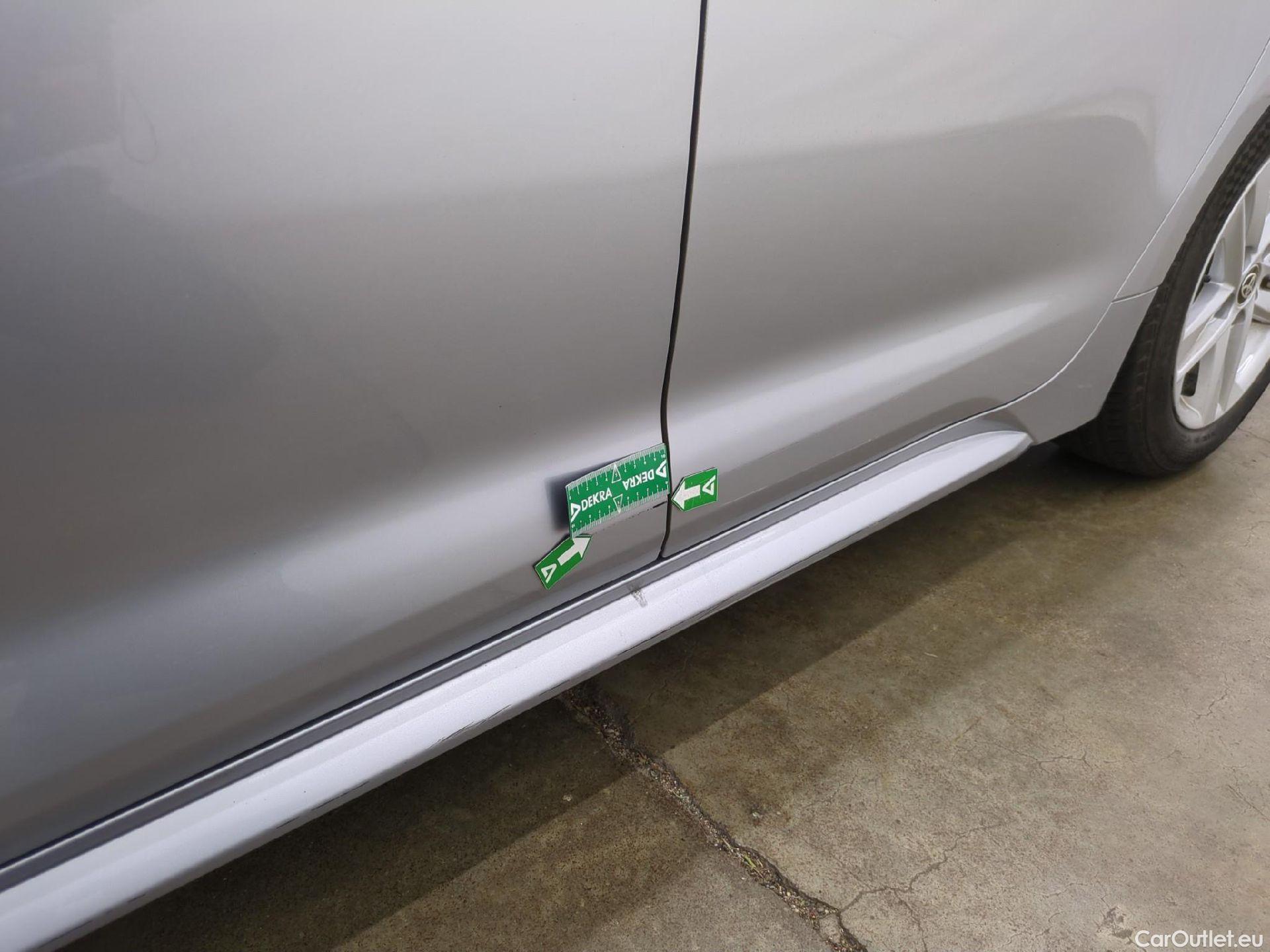  Toyota  Corolla TOYOTA  Touring Sports / 2018 / 5P / Break Hybride 122h Dynamic Business Beyond Zer #48