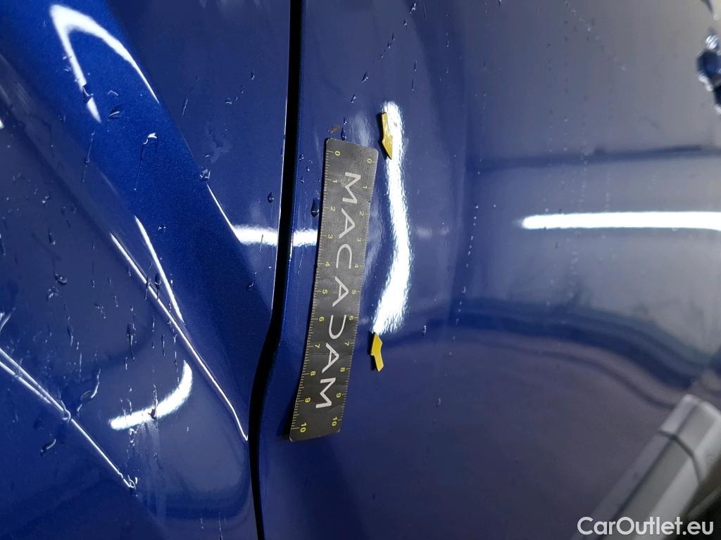  Toyota  C-HR TOYOTA  / 2016 / 5P / SUV 2.0 HYBRIDE 184 DYNAMIC BUSINESS #4