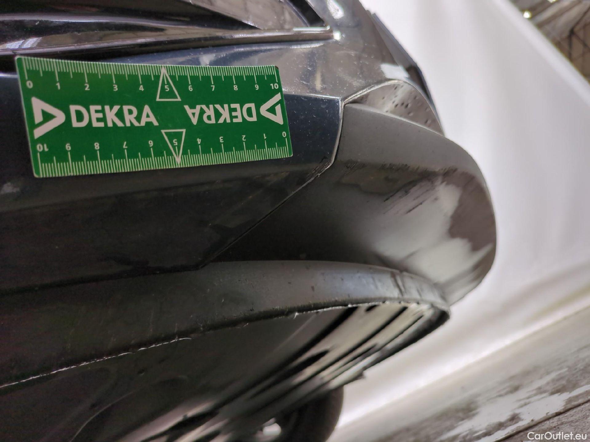  Hyundai  i30  cw Business 1.6 CRDi 115CV BVA7 E6d #27