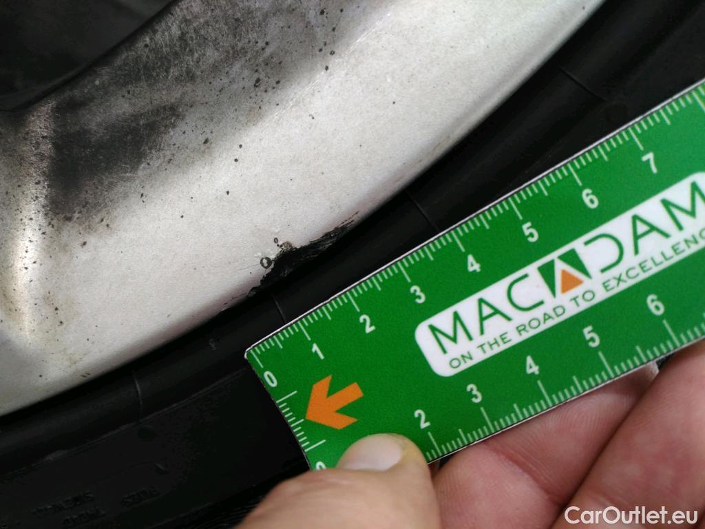  Toyota  C-HR TOYOTA  / 2016 / 5P / SUV 1.8 HYBRIDE 122 DYNAMIC BUSINESS #28