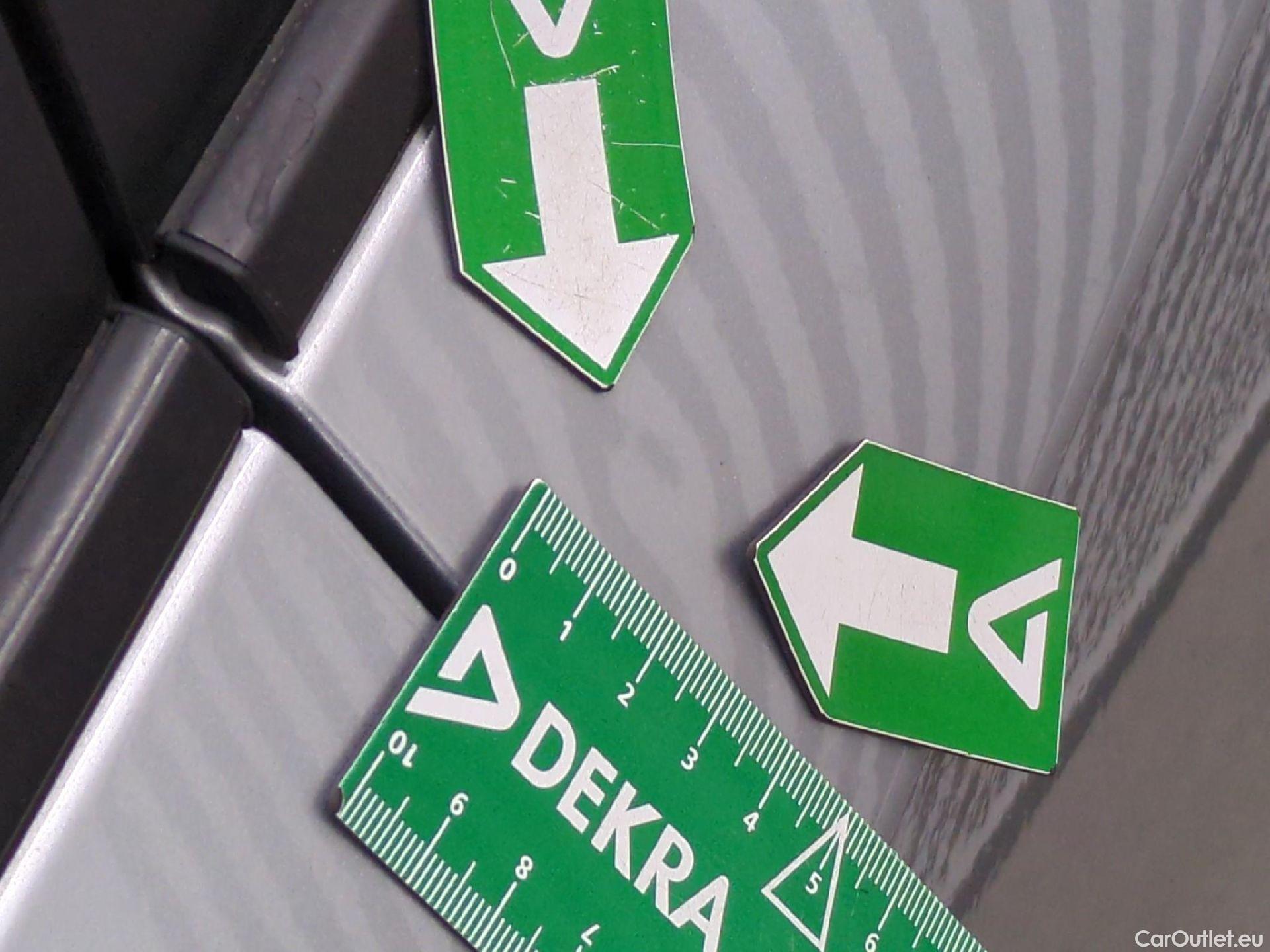  Toyota  Corolla TOYOTA  Touring Sports / 2018 / 5P / Break Hybride 122h Dynamic Business Beyond Zer #50