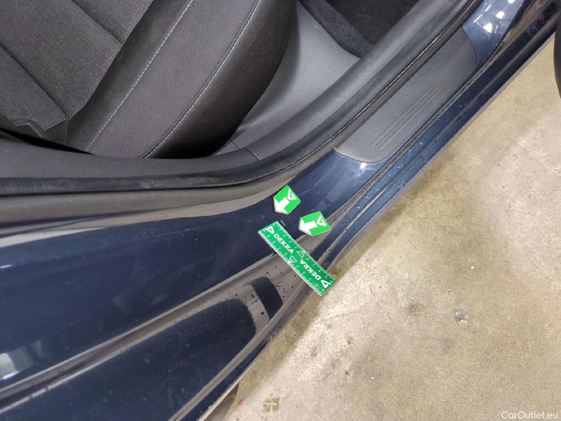  Hyundai  i30  cw Business 1.6 CRDi 115CV BVA7 E6d #26