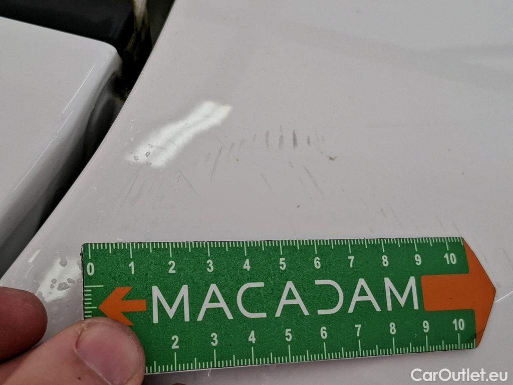  Toyota  Corolla TOYOTA  / 2018 / 5P / Berline Hybride 122h Dynamic Business Supp Lomb #32