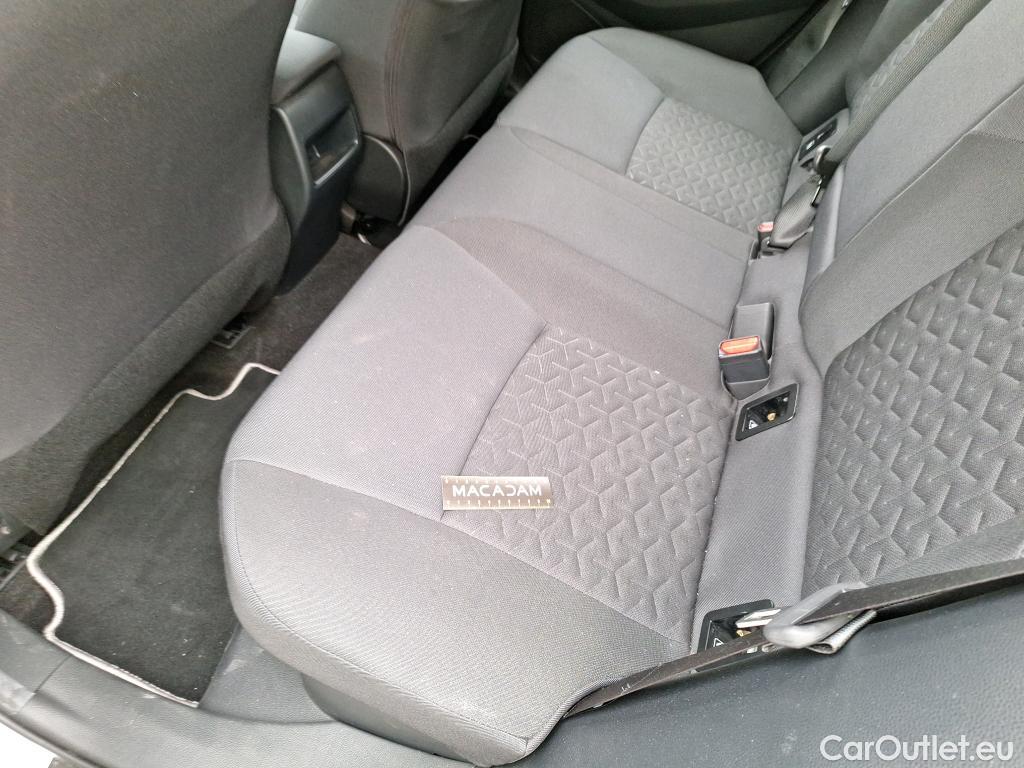  Land Rover  Discovery TOYOTA Corolla  2018  5P  Berline Hybride 122h Dynamic Business Supp Lomb #9