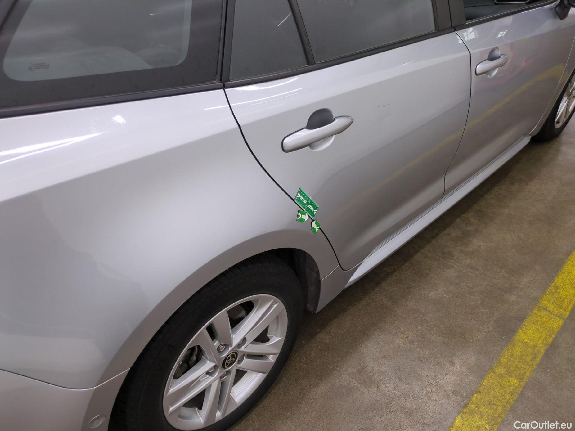  Toyota  Corolla TOYOTA  Touring Sports / 2018 / 5P / Break Hybride 122h Dynamic Business Beyond Zer #26