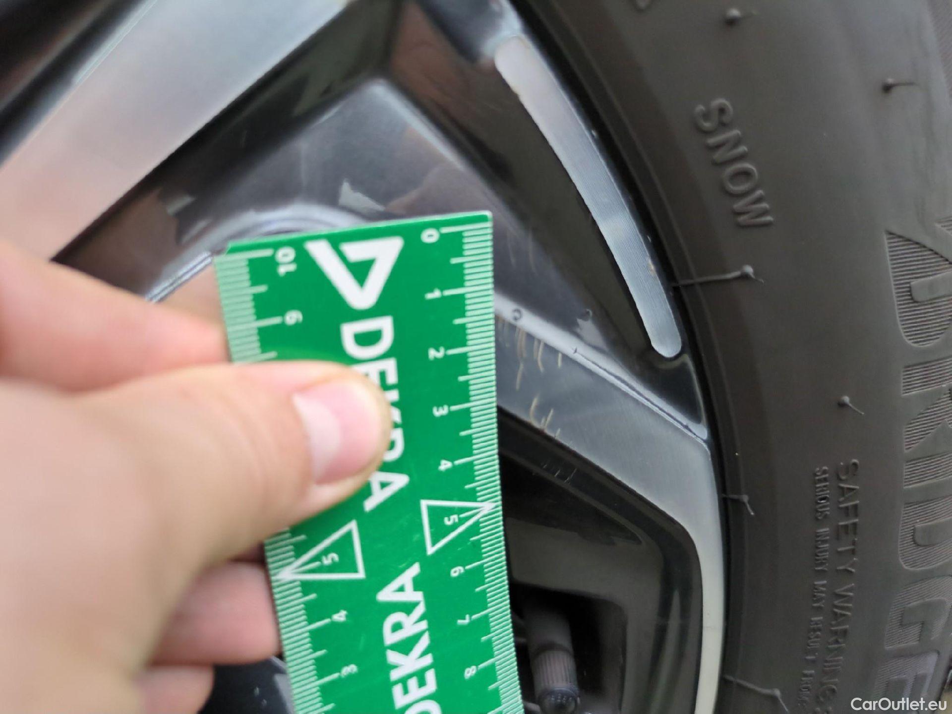  Hyundai  i30  cw Business 1.6 CRDi 115CV BVA7 E6d #13