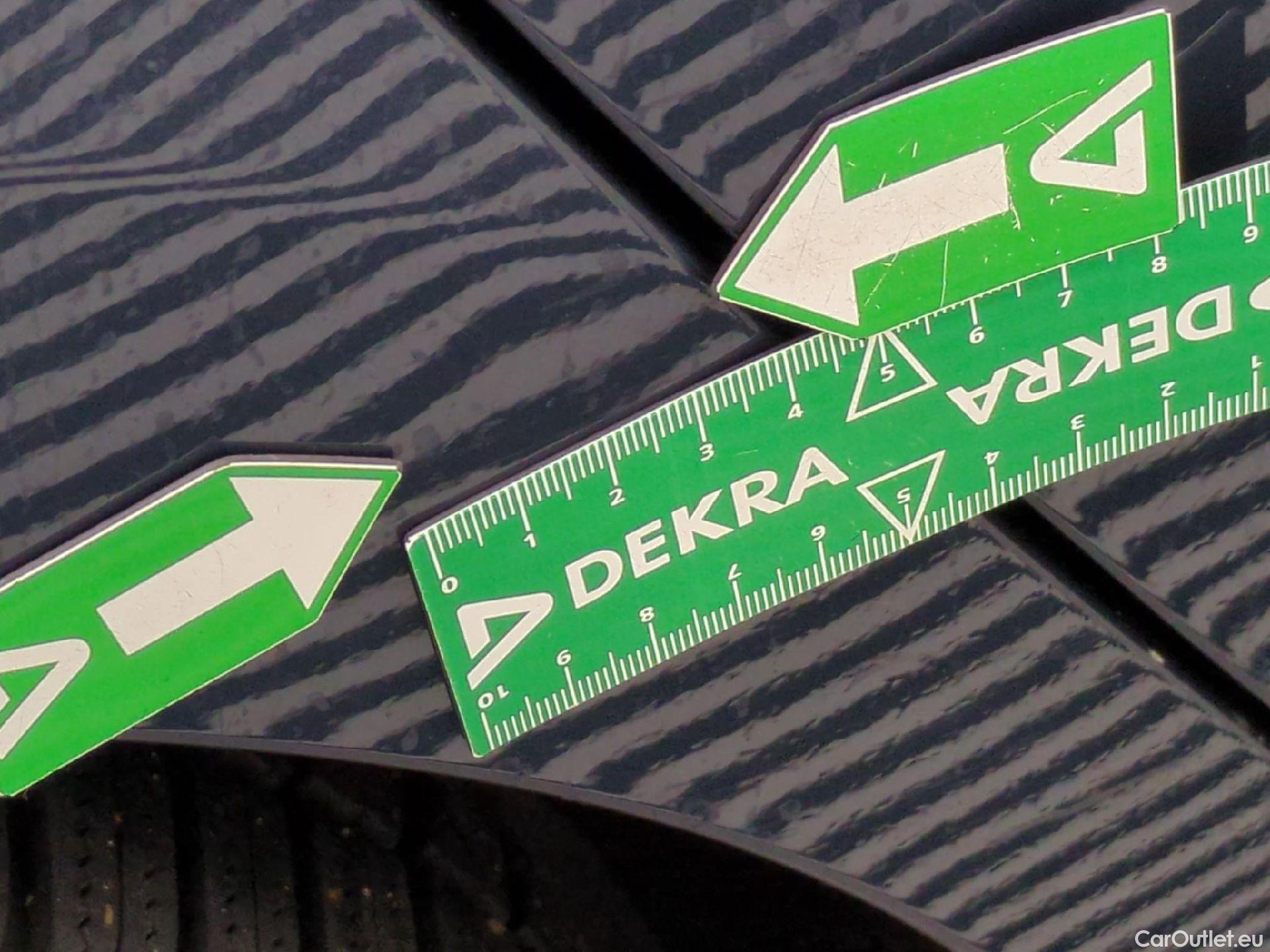  Hyundai  i30  cw Business 1.6 CRDi 115CV BVA7 E6d #19