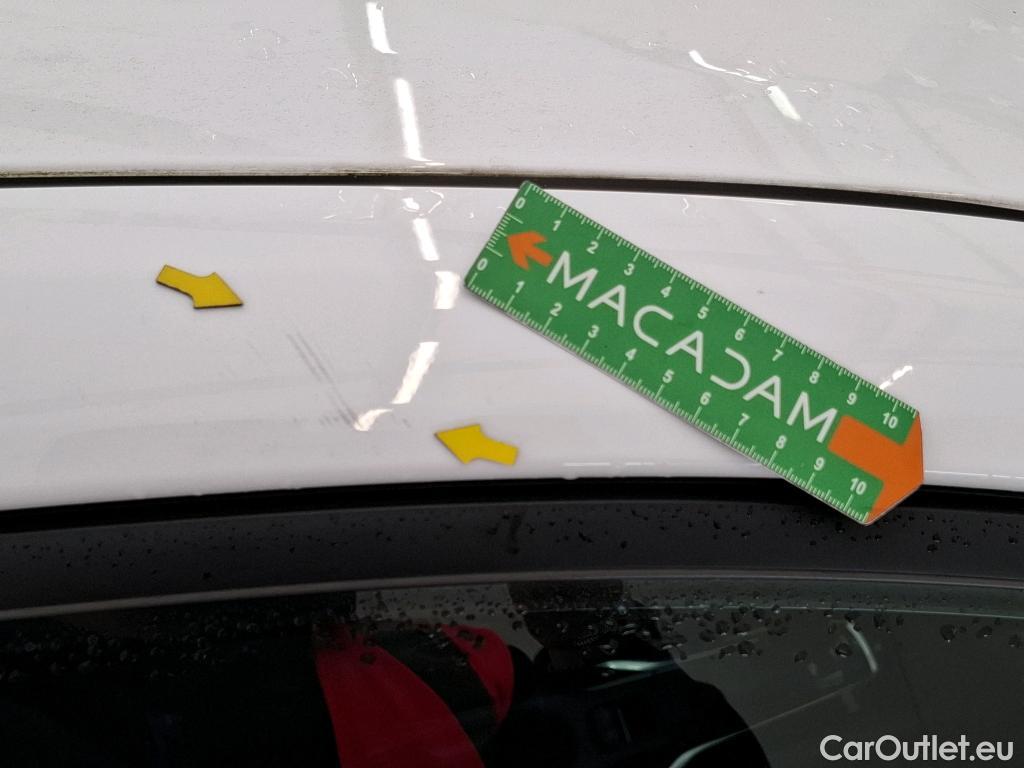  Toyota  Corolla TOYOTA  / 2018 / 5P / Berline Hybride 122h Dynamic Business Supp Lomb #39