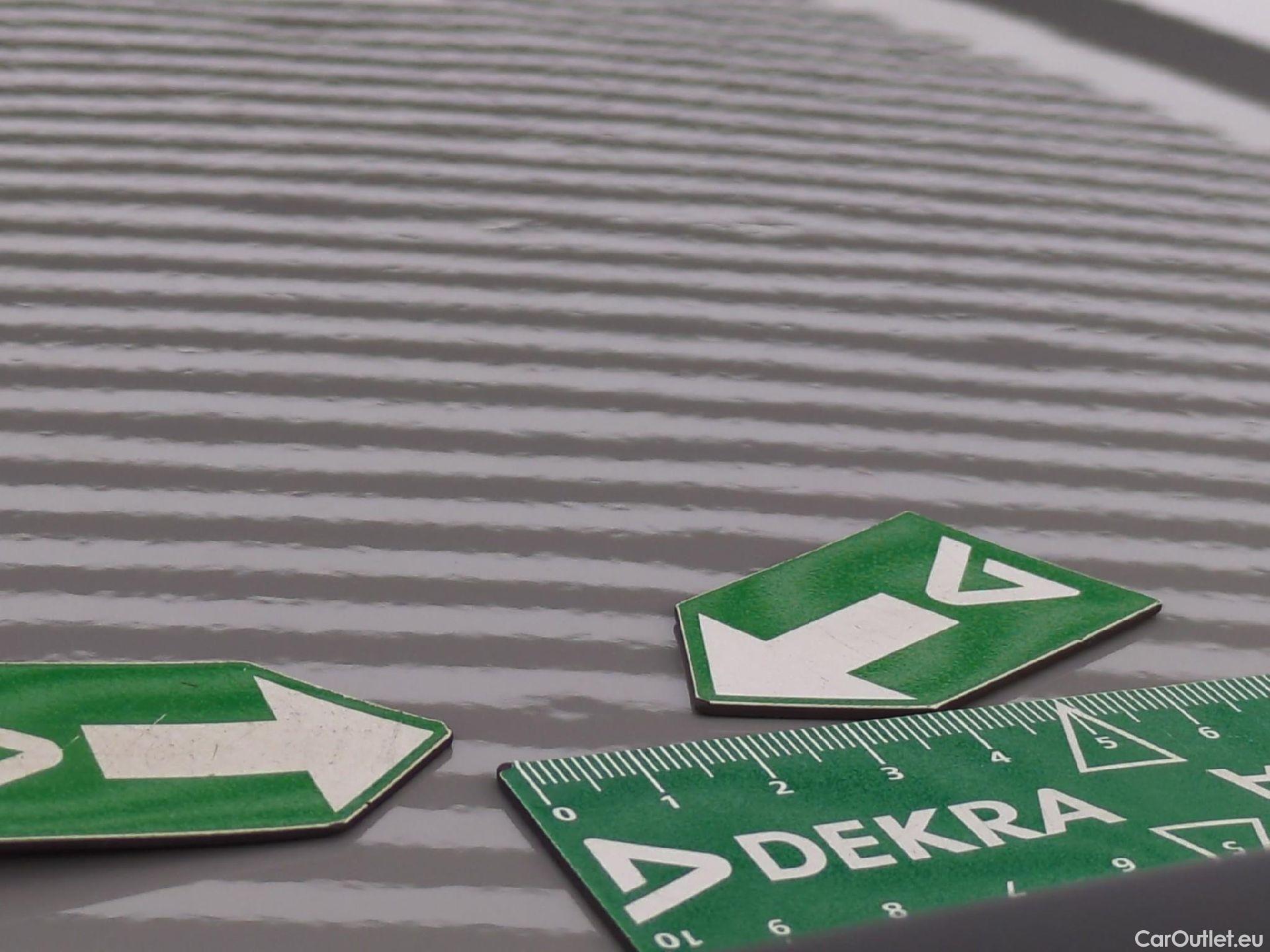  Hyundai  Konna HYUNDAI Kona / 2020 / 5P / SUV 1.0 T-GDI 120 HYBRID 48V BUSINESS #25