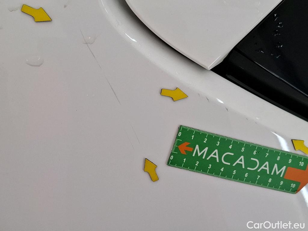  Toyota  Corolla TOYOTA  / 2018 / 5P / Berline Hybride 122h Dynamic Business Supp Lomb #23