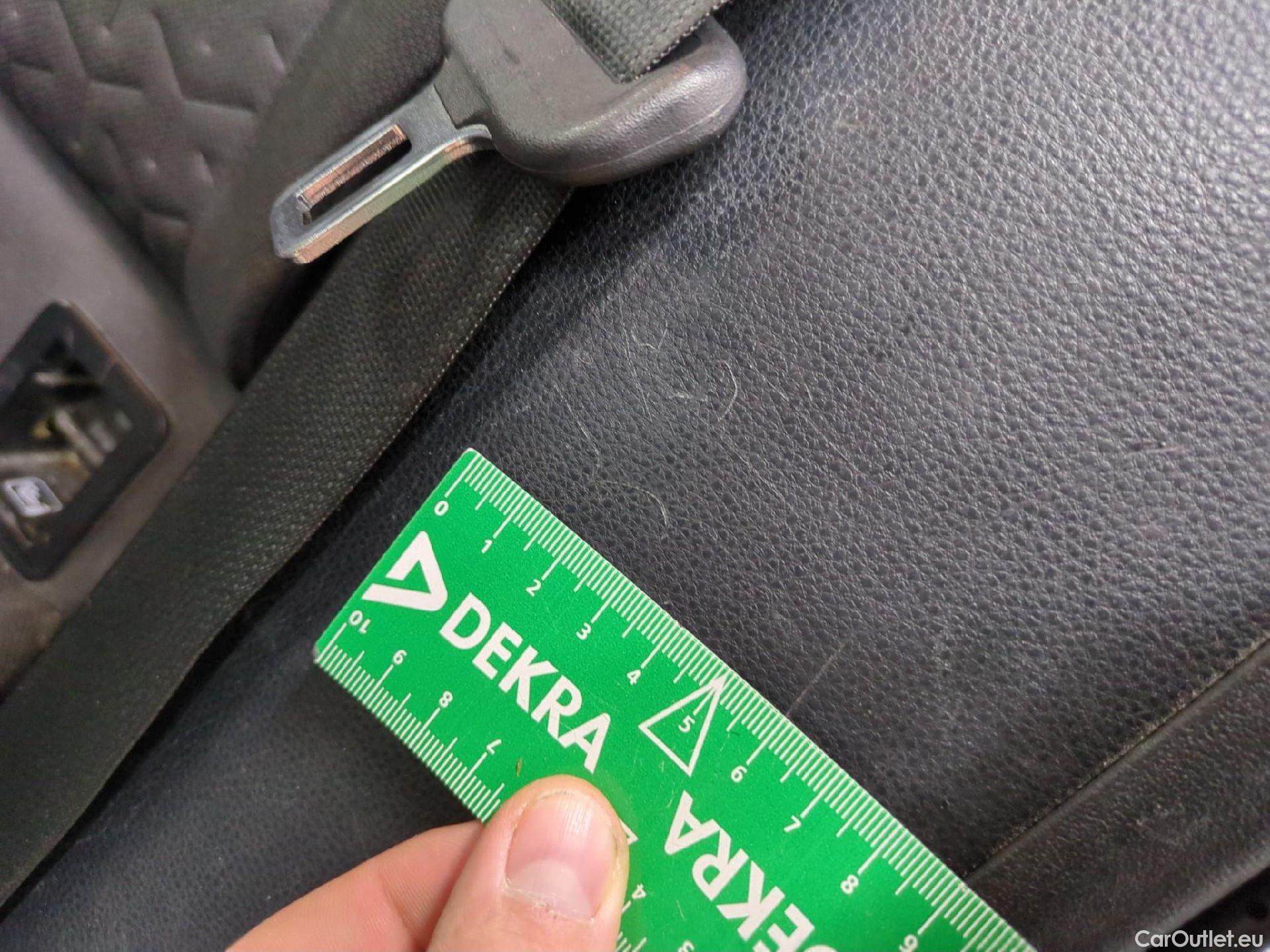  Toyota  Corolla TOYOTA  Touring Sports / 2018 / 5P / Break Hybride 122h Dynamic Business Beyond Zer #18