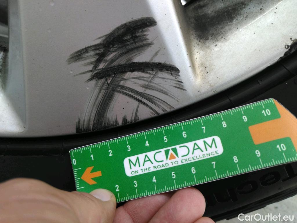  Toyota  C-HR TOYOTA  / 2016 / 5P / SUV 1.8 HYBRIDE 122 DYNAMIC BUSINESS #27