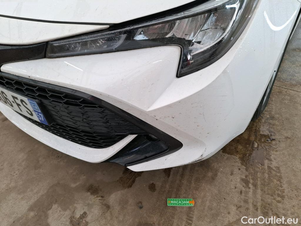  Toyota  Corolla TOYOTA  / 2018 / 5P / Berline Hybride 122h Dynamic Business Supp Lomb #3