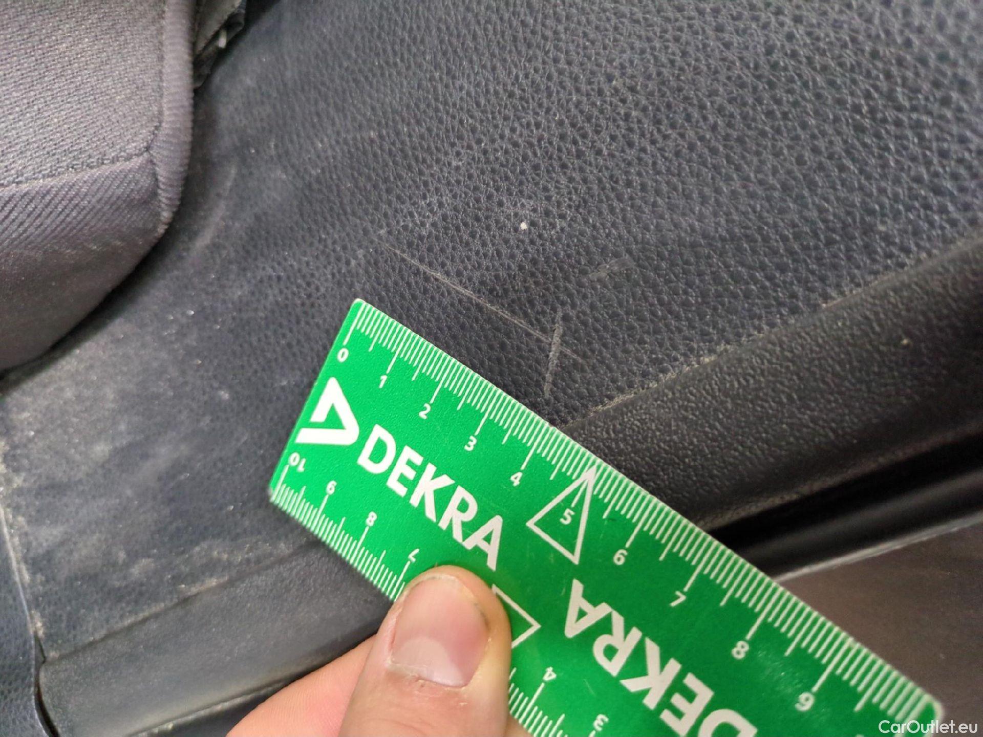  Toyota  Corolla TOYOTA  Touring Sports / 2018 / 5P / Break Hybride 122h Dynamic Business Beyond Zer #19