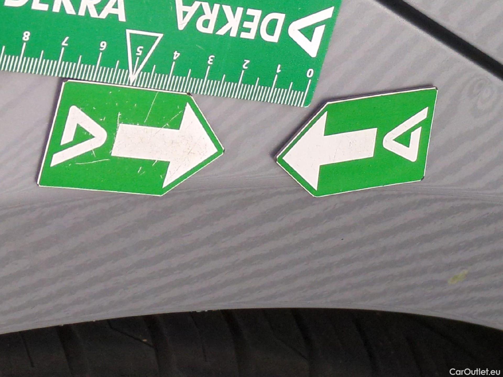  Toyota  Corolla TOYOTA  Touring Sports / 2018 / 5P / Break Hybride 122h Dynamic Business Beyond Zer #23