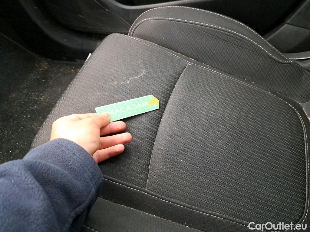  Renault  Megane RENAULT Mégane Berline / 2020 / 5P / Berline Business TCe 140 EDC FAP -21B #26